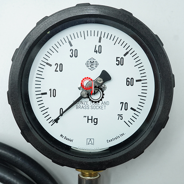 ST1273 Engine Oil Pressure Gauges Machinery Engine Parts Cummins