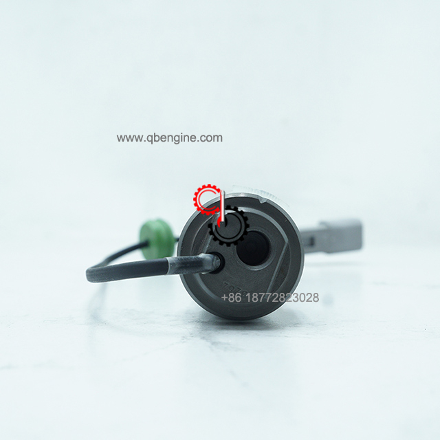 0432191409 4025279 3093282 QST30-C SAA12V140E-2 Komatsu Excavator Engine Spare Parts New Diesel Fuel Injector