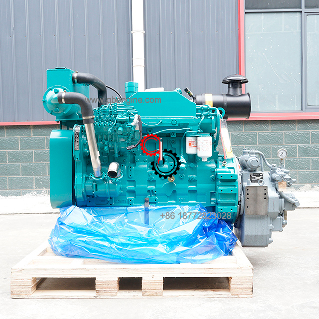 220HP Vessel Motor 6CTA8.3-M220 Cummins Marine Engine with Gearbox