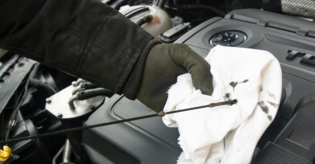 The Professional Guide To Oil Filter Replacement for Cummins Engine
