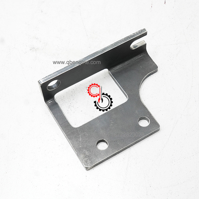 Cummins NT855 Valve Bracket 3065135 High Performance Spare Parts for Heavy-Duty Truck 3065135 