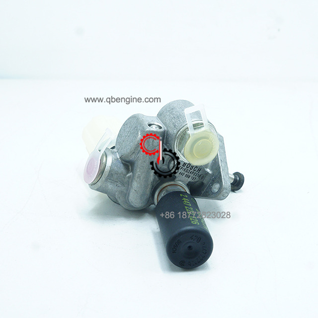 0440008197 Heavy Duty Trucks BOSCH Engine Parts Diesel Fuel Transfer Pump Assy 0440008197