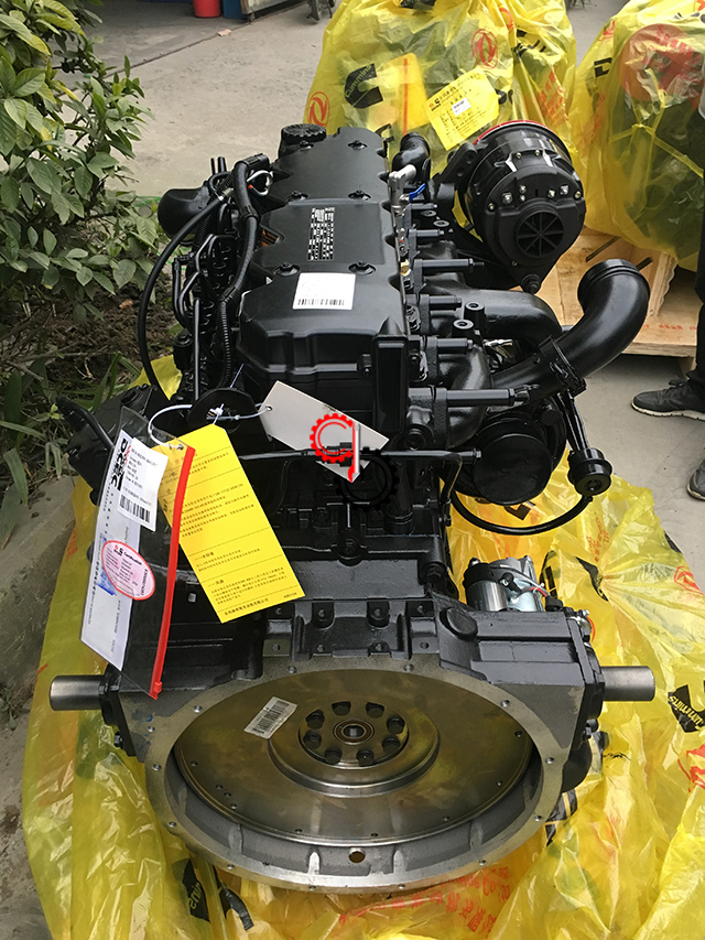 Dongfeng Cummins engine 230HP ISB230 ISB245 ISB250 ISDE230 ISDE 210 30 Cummins ISB 6.7 Complete Engine for truck