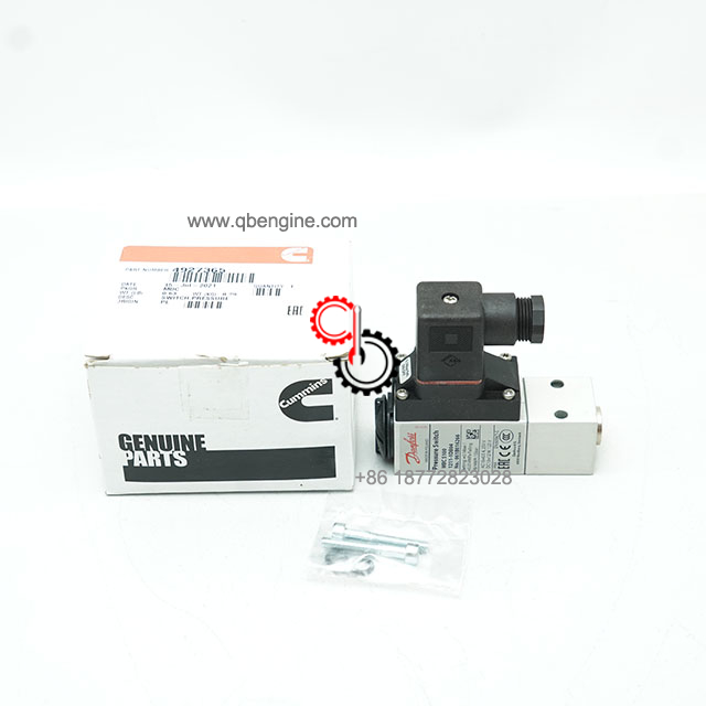 4927365 4099176 QSK Genuine Cummins Danfoss Pressure Switch Transmitter