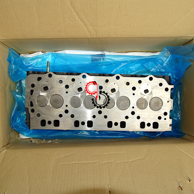4900995 Diesel Engine Spare Parts Original Cummins Cylinder Head A2300 4900995