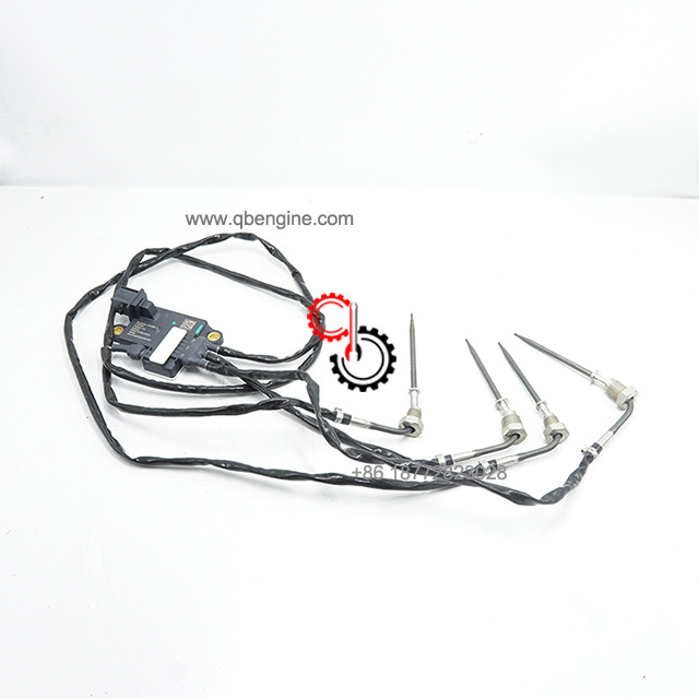 OEM Cummins Diesel Engine Spare Parts EGT Temperature Sensor 5572045