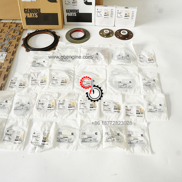 Authentic Cummins ISM QSM Engine Spare Parts Lower Engine Gasket Set 4089998 5560690