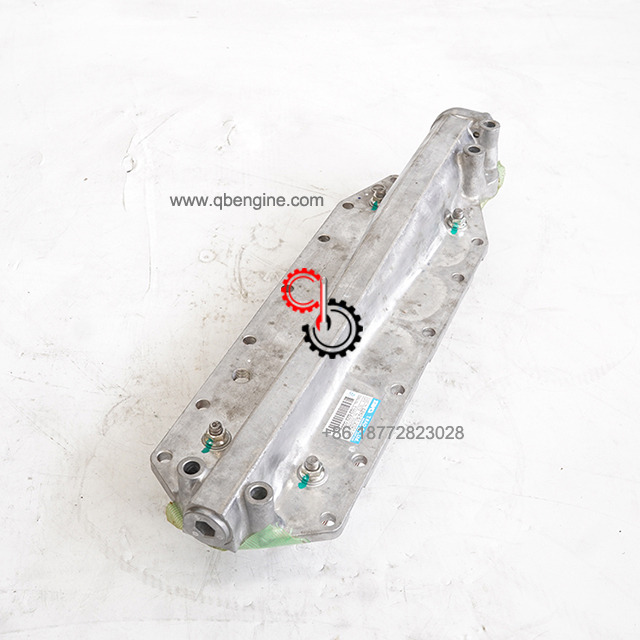 Heavy Duty Cummins QSK23 Oil Cooler Assembly 4096849 4095522 4096850